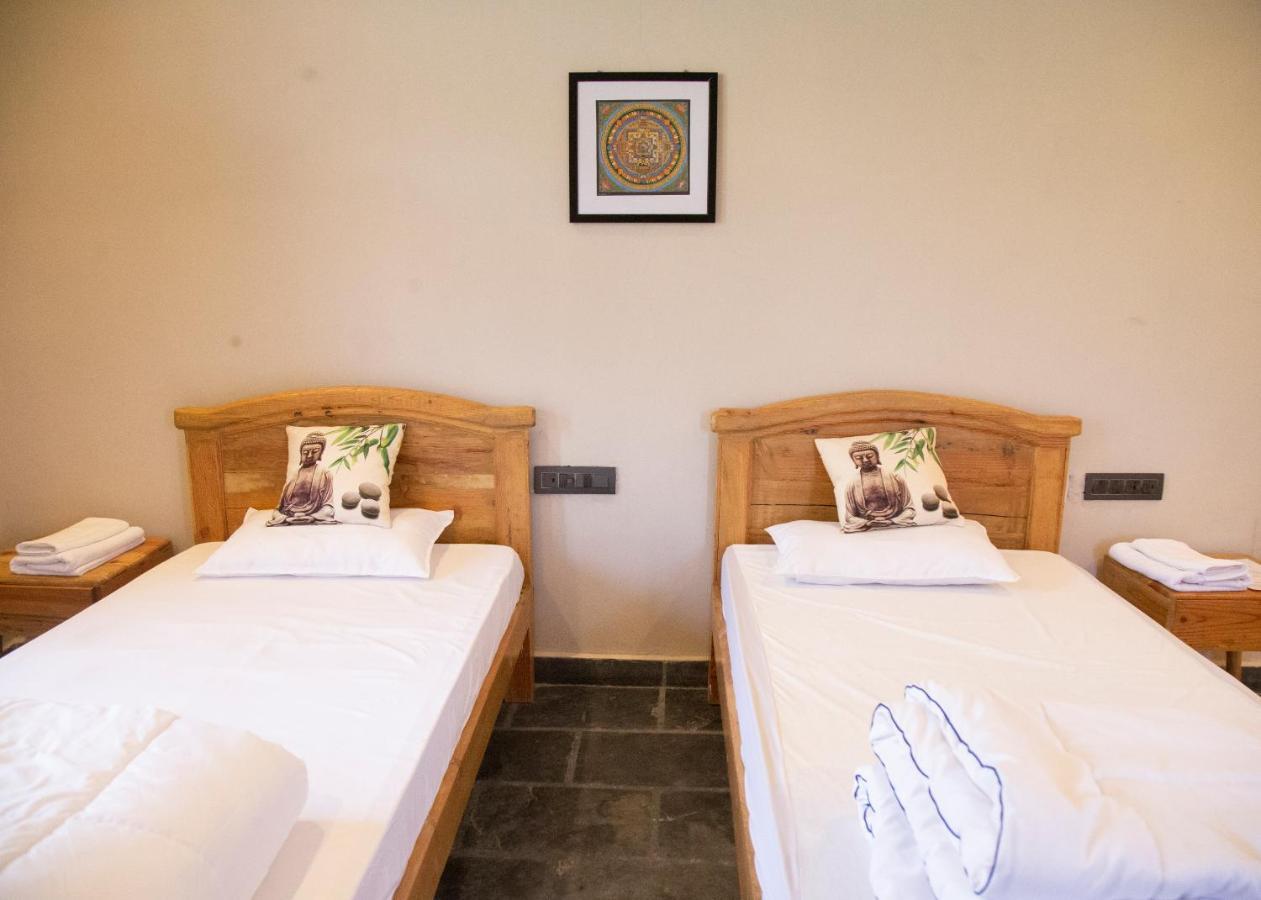 Osho Himalayas Wellness Resort คางกรา ภายนอก รูปภาพ