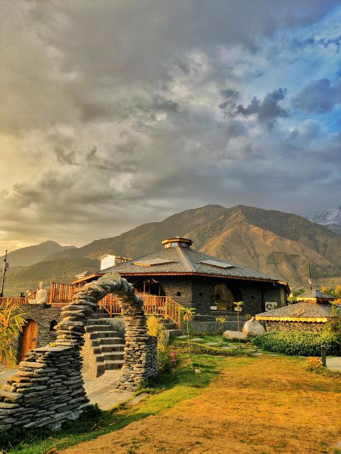 Osho Himalayas Wellness Resort คางกรา ภายนอก รูปภาพ