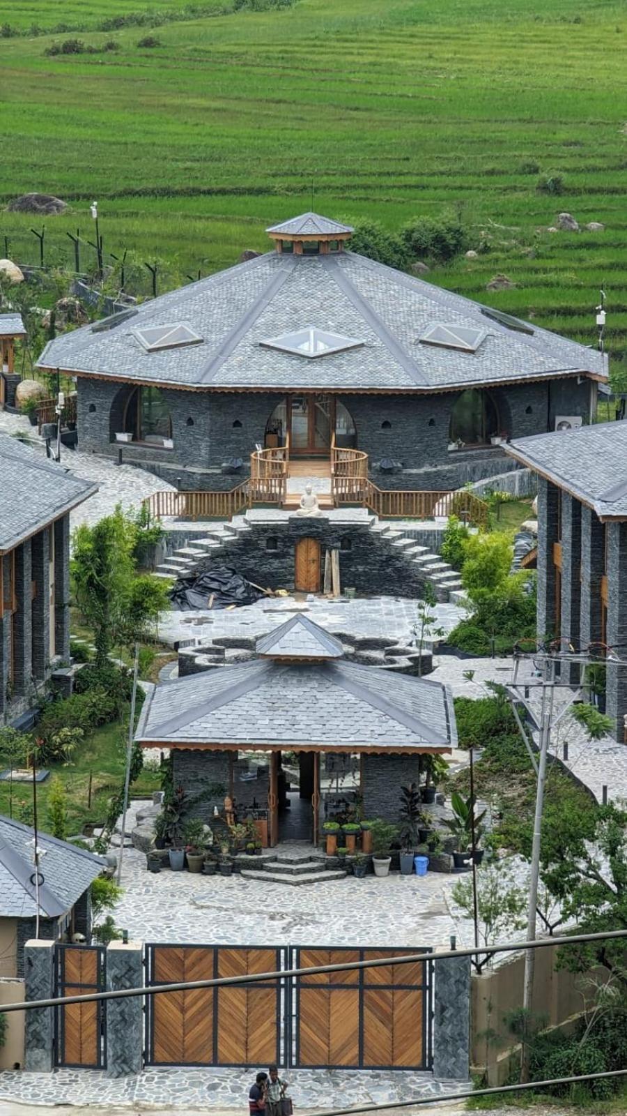 Osho Himalayas Wellness Resort คางกรา ภายนอก รูปภาพ