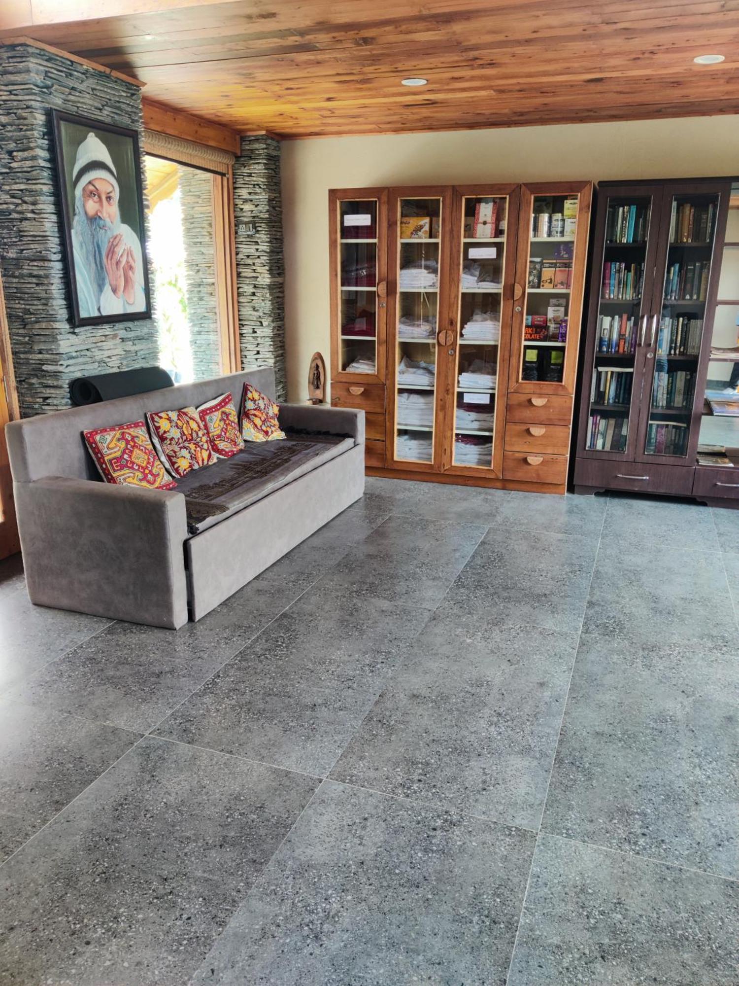 Osho Himalayas Wellness Resort คางกรา ภายนอก รูปภาพ