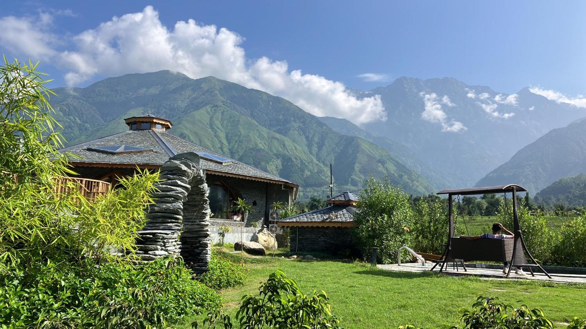 Osho Himalayas Wellness Resort คางกรา ภายนอก รูปภาพ